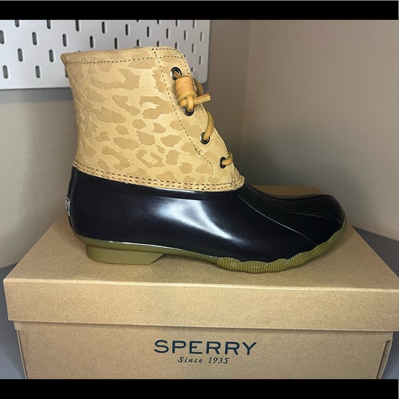 Sperry Shoes - Sperry Saltwater Duck Boots Cheetah Tan | Women’s Size 8